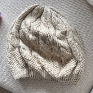 Cable Knit Cream winter hat